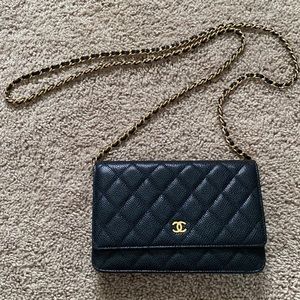Chanel wallet on chain - gently used! All wear in pictures. Price is final!